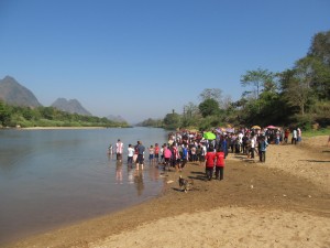 Here we are on the shores of the Moei River. What a beautiful day!