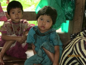 More cute Karen children. The girl on the right is Kuh Kuh Paw's 6 year sister.